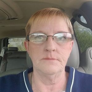 Meet your Posher, Debra